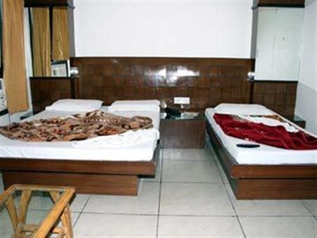 Centra Hotel 3*