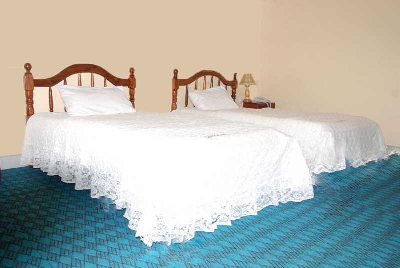Centra Hotel 3*